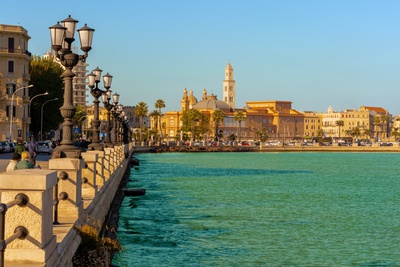 Visita di Bari in trenino turistico e tour a piedi